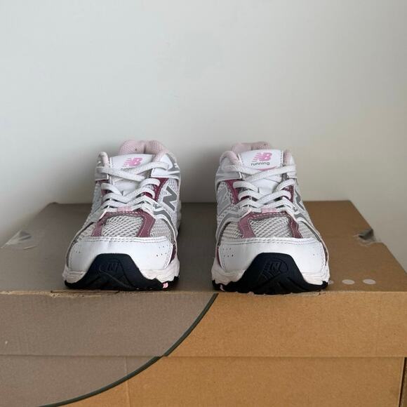New Balance 530 Metallic Pink/White Kids Sneakers - SZ 1 Y - Picture 4 of 11